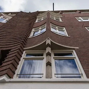 https://bb-house-no-7.amsterdamhotelsnl.com